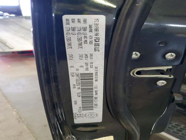 2016 RAM 1500 SLT