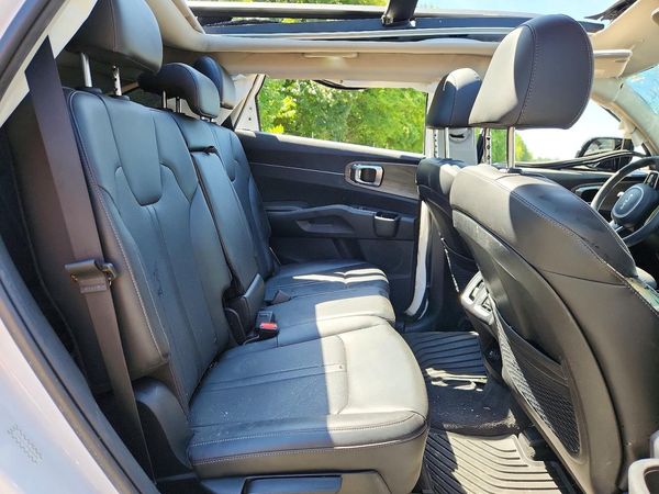 2023 KIA SORENTO