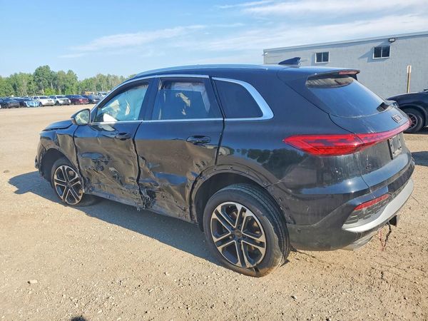 2025 AUDI Q5 quattro Premium
