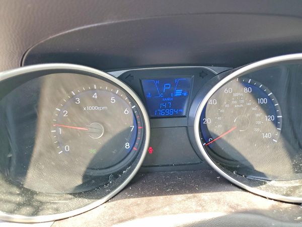 2012 HYUNDAI TUCSON GL