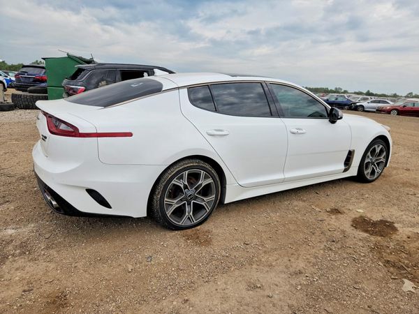 2020 KIA STINGER