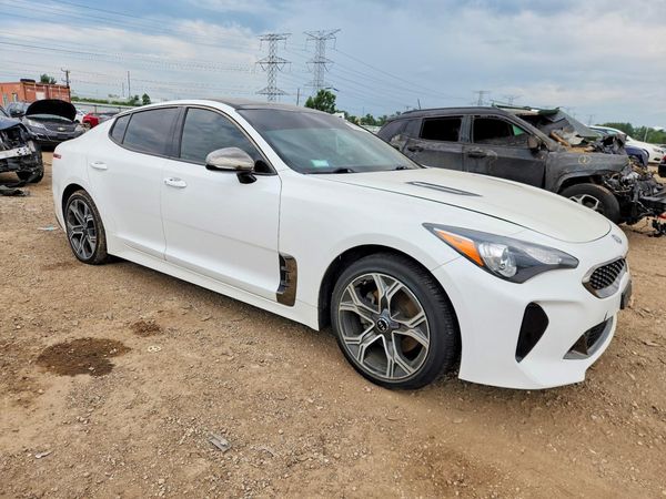 2020 KIA STINGER