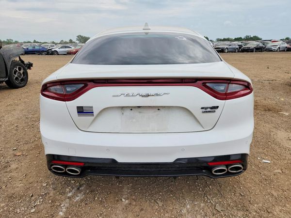 2020 KIA STINGER