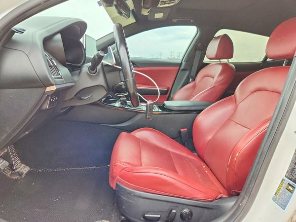 2020 KIA STINGER