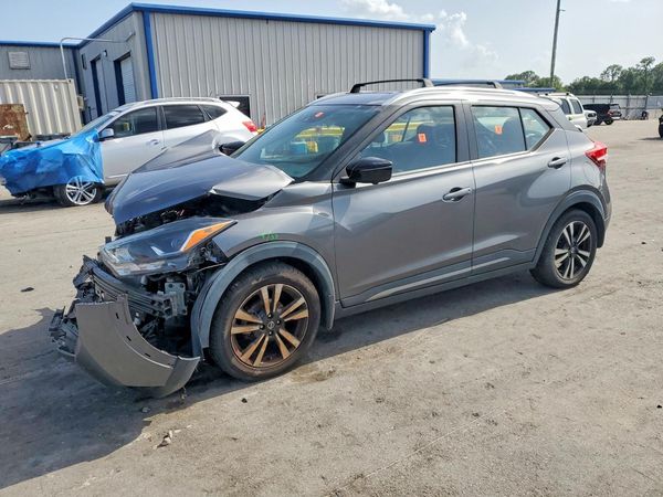 2019 NISSAN KICKS