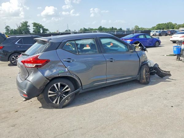 2019 NISSAN KICKS