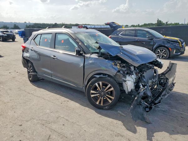 2019 NISSAN KICKS