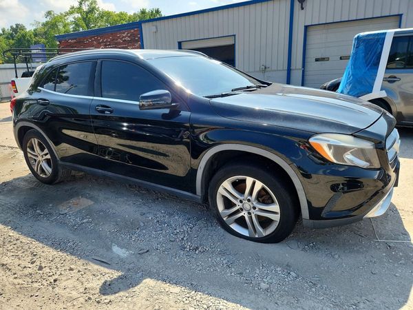 2016 MERCEDES-BENZ GLA GLA250