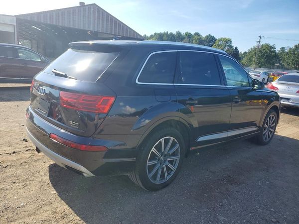 2017 AUDI Q7 quattro Prestige