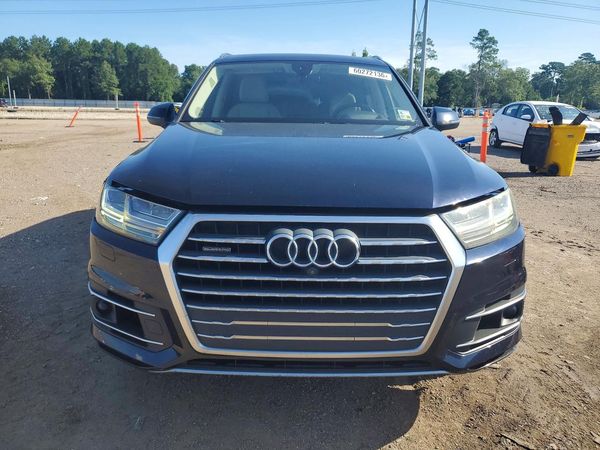 2017 AUDI Q7 quattro Prestige