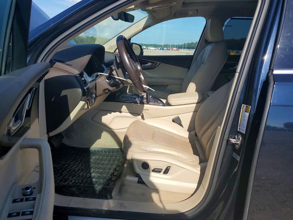 2017 AUDI Q7 quattro Prestige