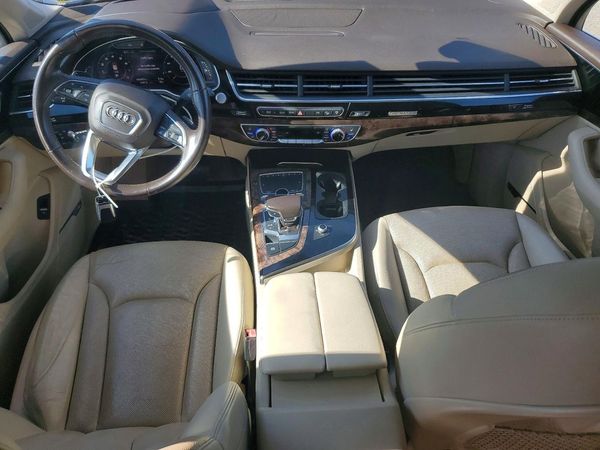 2017 AUDI Q7 quattro Prestige