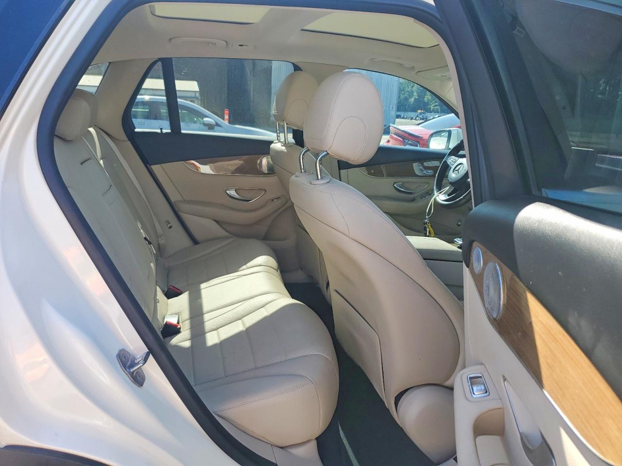 2017 MERCEDES-BENZ GLC GLC300