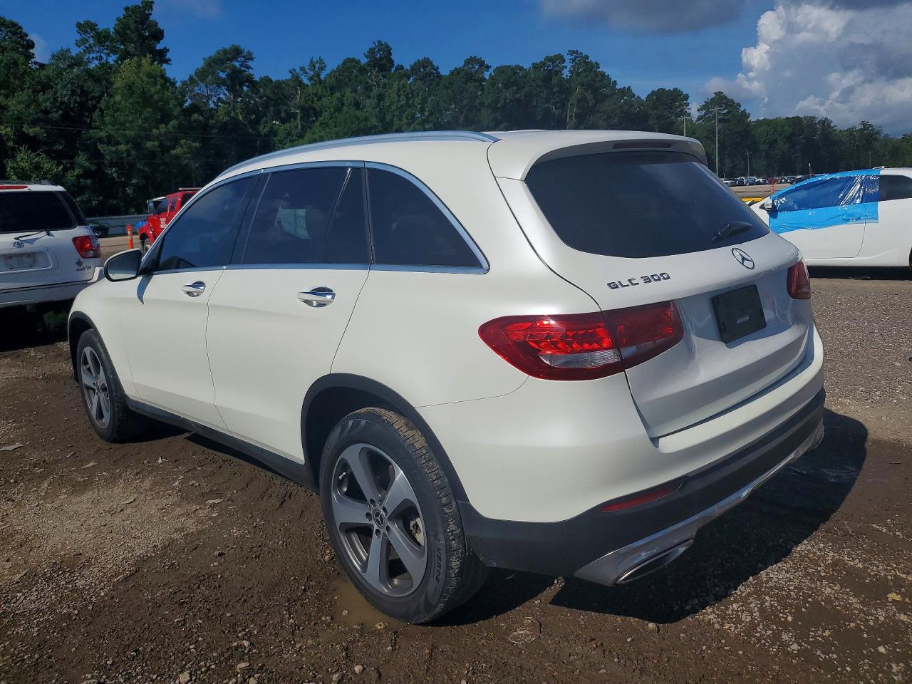 2017 MERCEDES-BENZ GLC GLC300