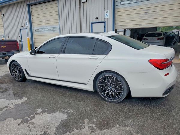 2018 BMW 750 xDrive