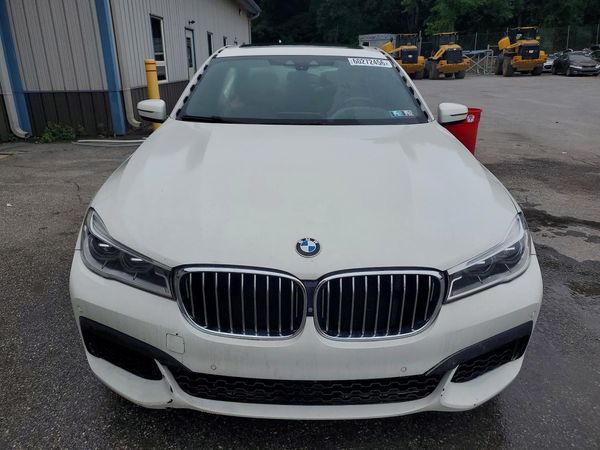 2018 BMW 750 xDrive