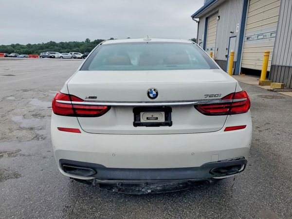 2018 BMW 750 xDrive