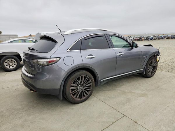 2017 INFINITI QX70