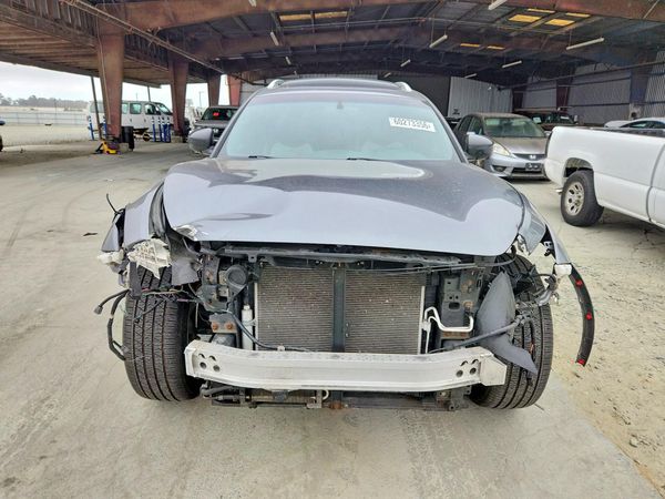 2017 INFINITI QX70