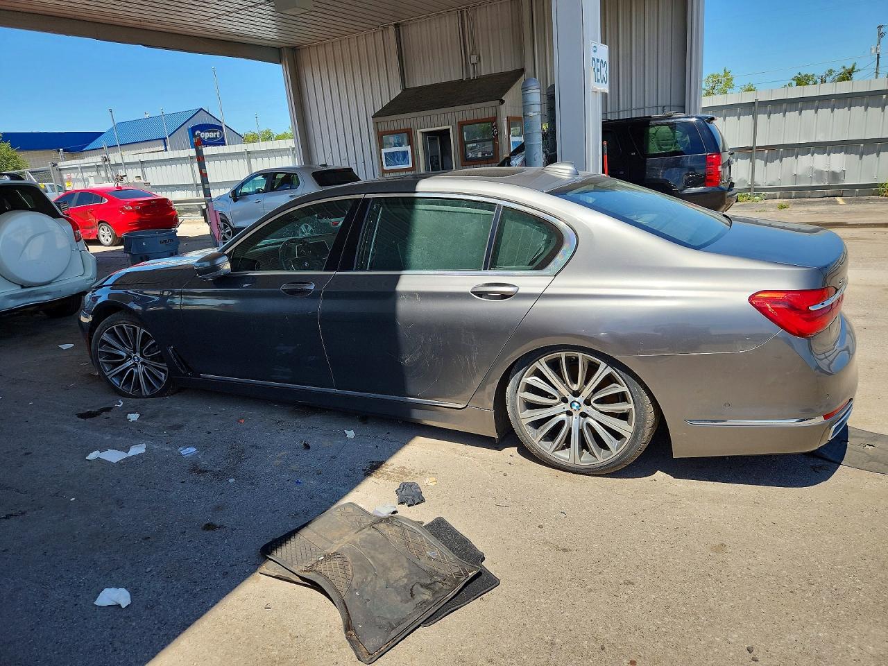 2016 BMW 750 xDrive