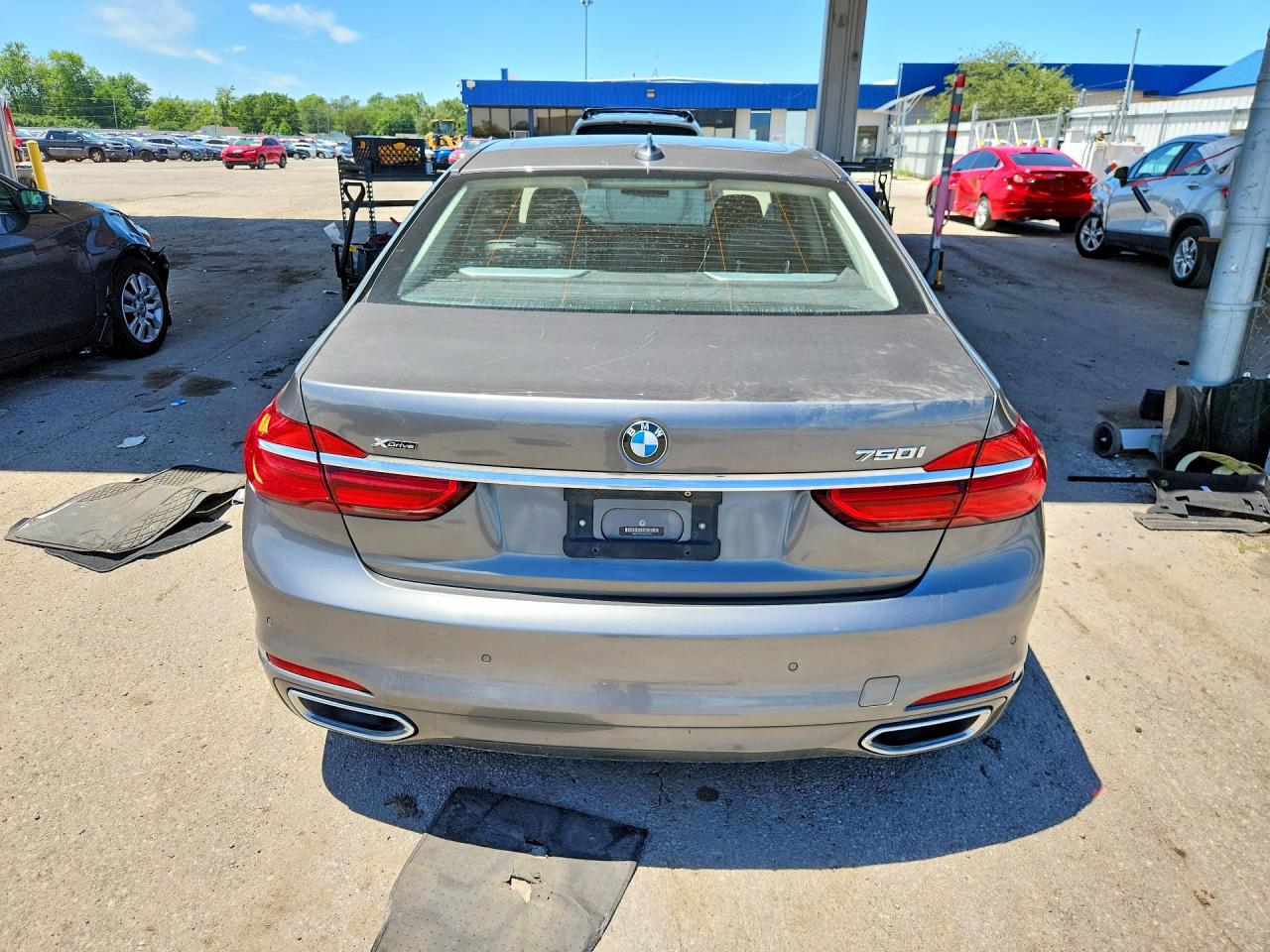 2016 BMW 750 xDrive
