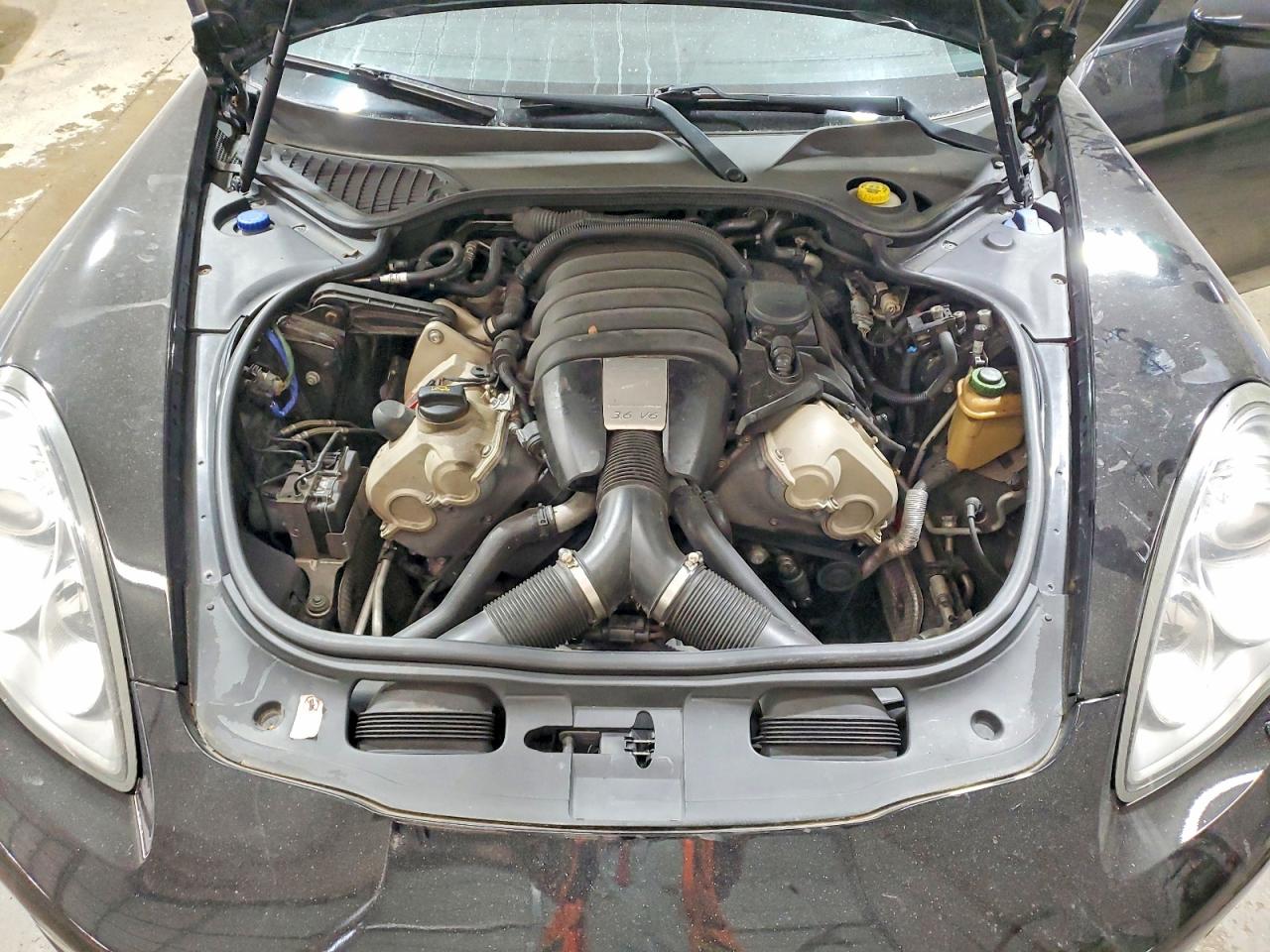 2012 PORSCHE PANAMERA Base (2WD), 4 (4WD)