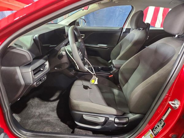 2026 KIA K4 LX, LXS