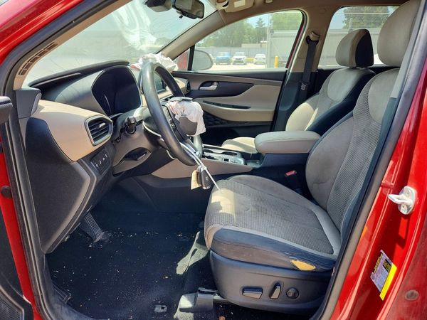2019 HYUNDAI SANTA FE SEL, SEL Plus — DENT