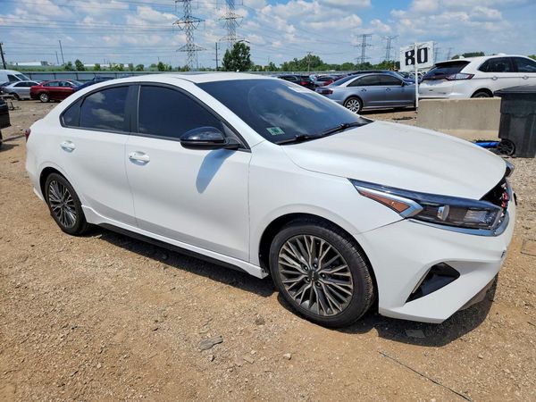 2024 KIA FORTE GT Line
