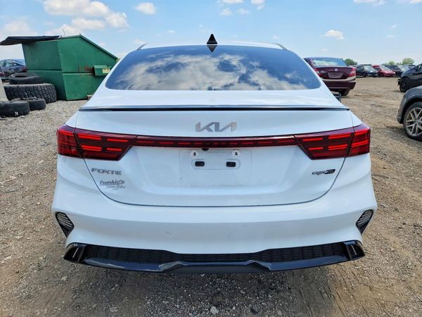 2024 KIA FORTE GT Line