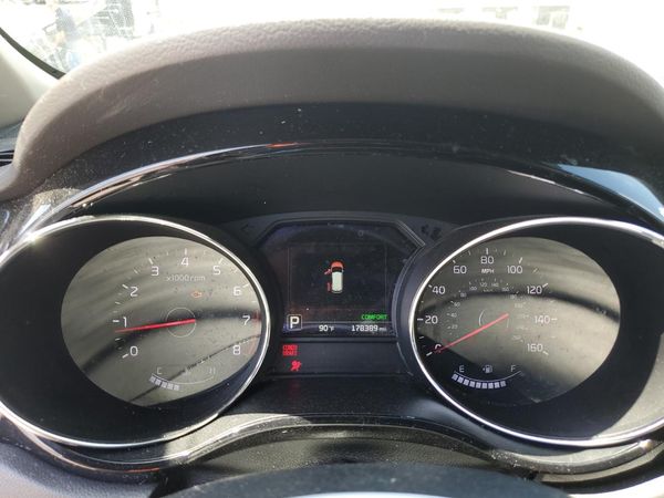 2016 KIA SEDONA