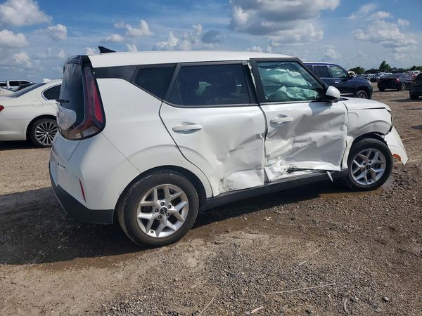 2024 KIA SOUL LX, S