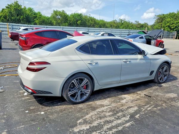 2025 GENESIS G70