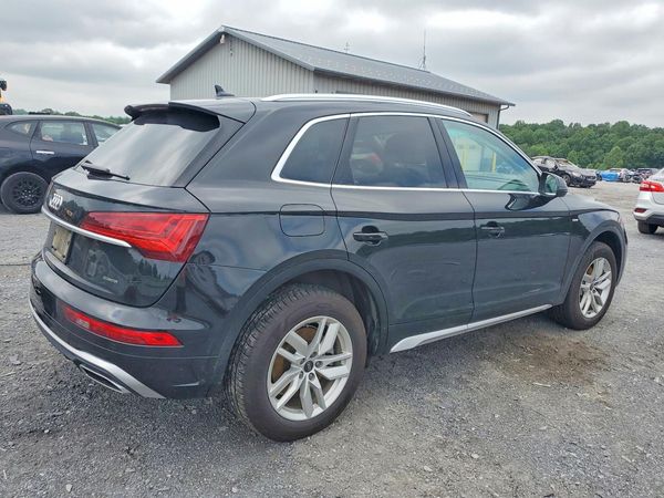 2022 AUDI Q5 S Line quattro Premium