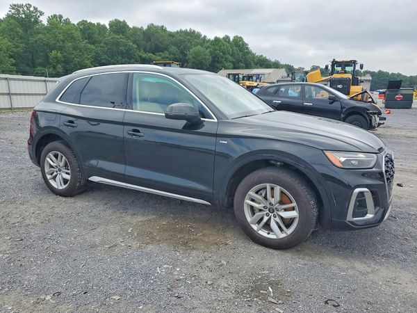 2022 AUDI Q5 S Line quattro Premium