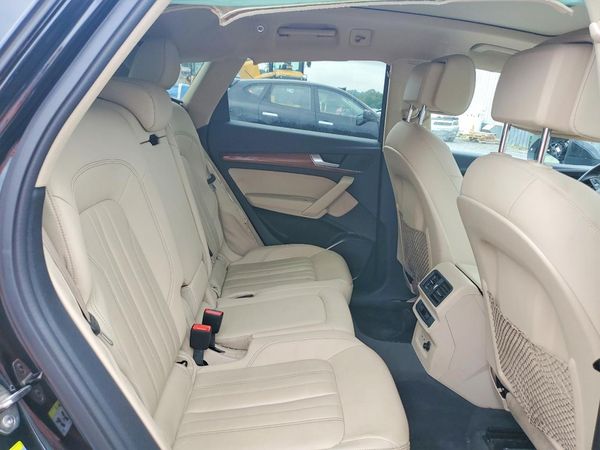 2022 AUDI Q5 S Line quattro Premium