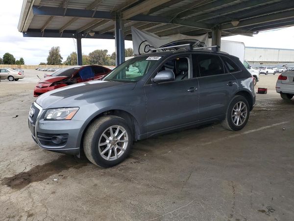 2012 AUDI Q5 Premium Plus