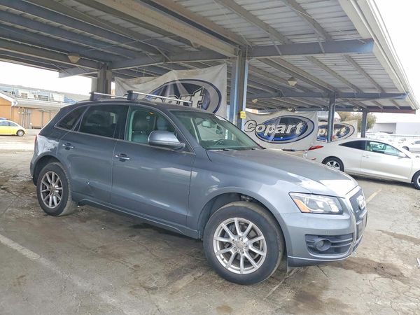 2012 AUDI Q5 Premium Plus