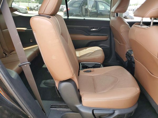 2024 TOYOTA GRAND HIGHLANDER