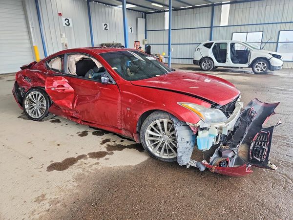 2015 INFINITI Q60 — Passenger 3/4
