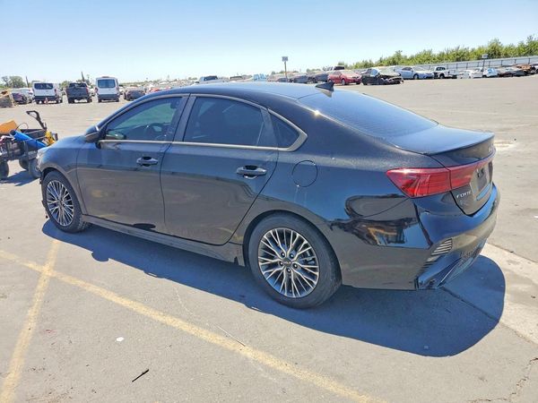 2022 KIA FORTE GT Line
