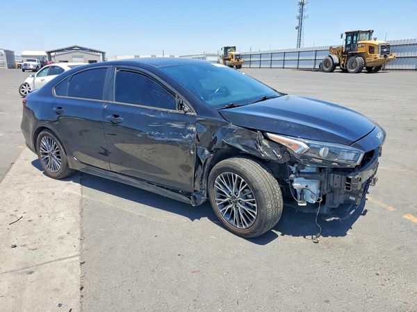 2022 KIA FORTE GT Line