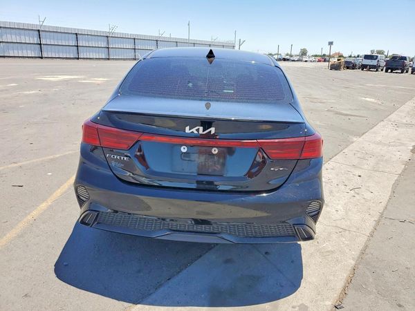 2022 KIA FORTE GT Line
