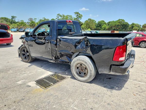 2016 RAM 1500 ST