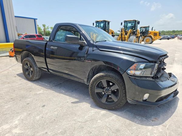 2016 RAM 1500 ST