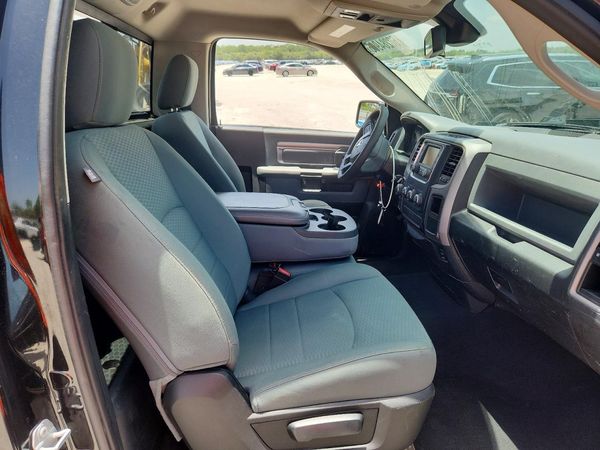 2016 RAM 1500 ST