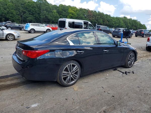 2015 INFINITI Q50