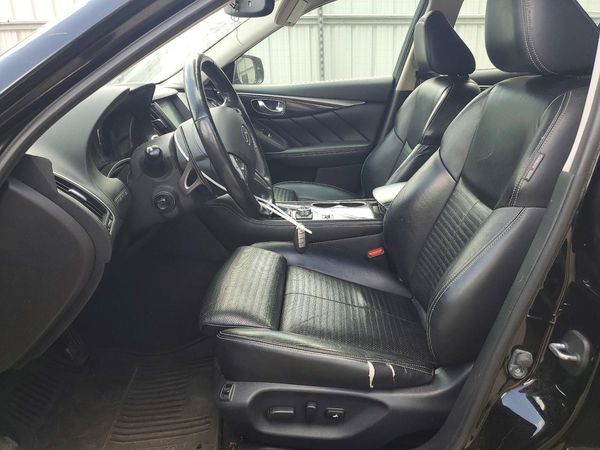 2015 INFINITI Q50