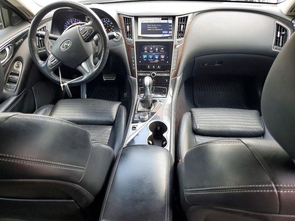 2015 INFINITI Q50
