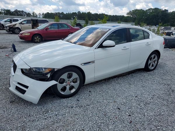 2018 JAGUAR XE